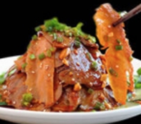 【101】牛スネ肉と牛ハチノスの麻辣味（夫妻肺片）⇒950円, 税込